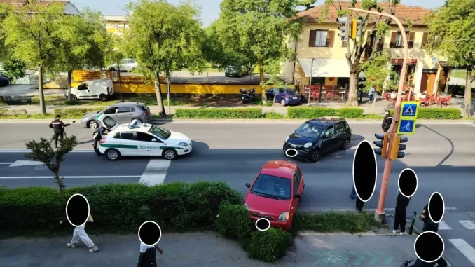 Scontro tra tre veicoli in viale Madonna dei fiori a Bra, nessun ferito ma traffico in tilt