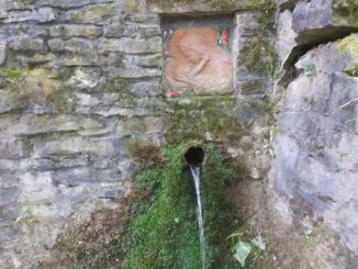 Domenica, a Trezzo, una camminata dal paese alla sorgente del Tinella