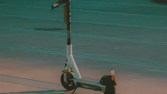 Ragazzo cade dal monopattino, ricoverato d'urgenza a Torino