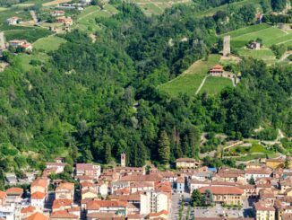 Al voto: a Santo Stefano Belbo sfida accesa tra Capra e Galluccio