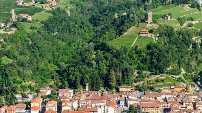Al voto: a Santo Stefano Belbo sfida accesa tra Capra e Galluccio