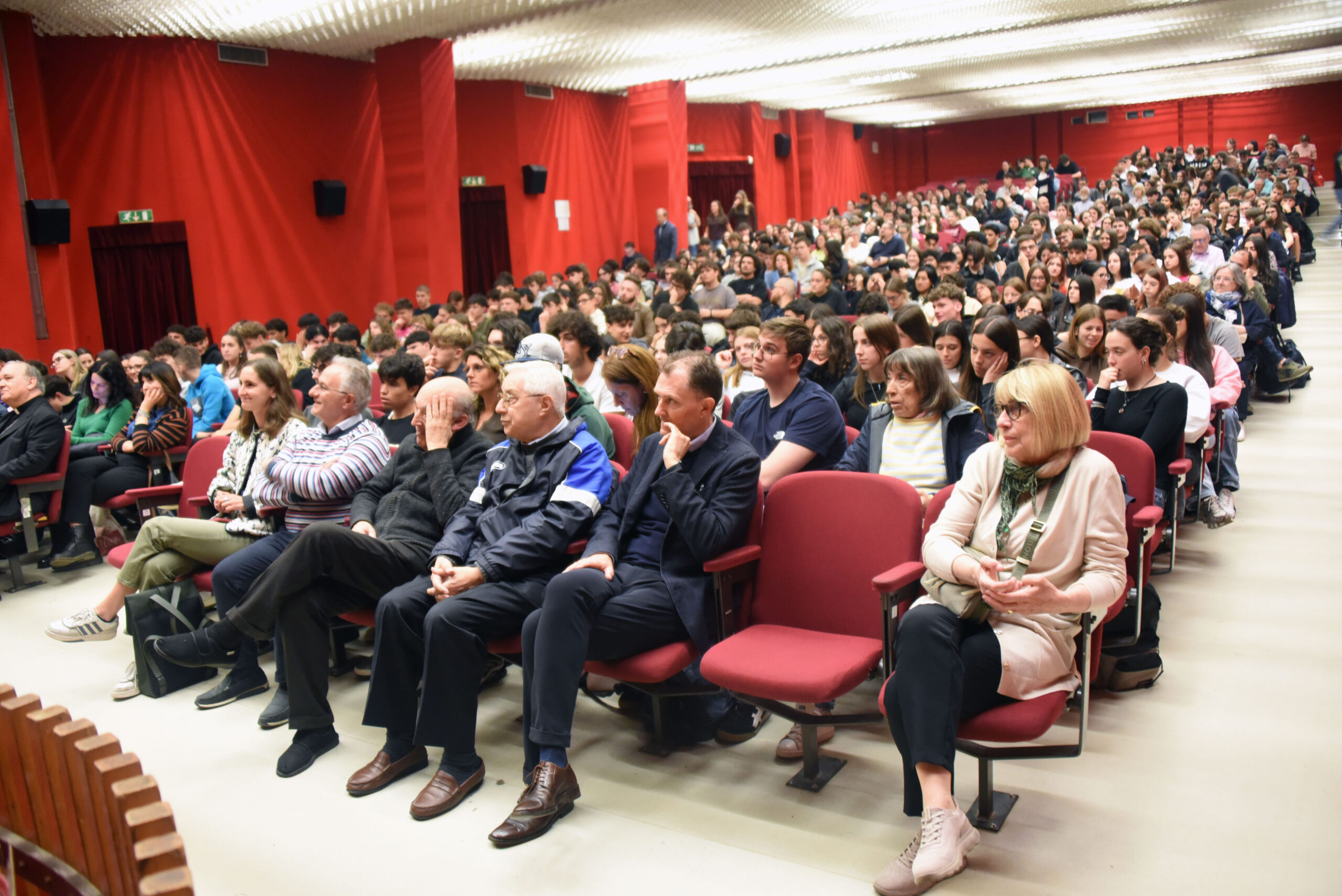 Don Luigi Ciotti ad Alba: &laquo;Cos&igrave; la 'ndrangheta fa affari anche qui&raquo; 4