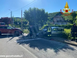 Due donne ferite nello scontro tra autovetture avvenuto a Castagnole Lanze