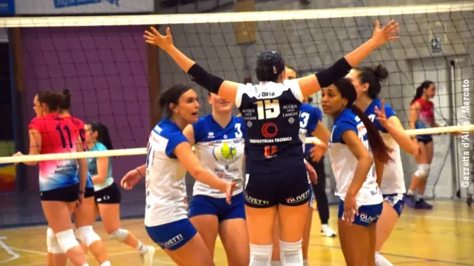 Pallavolo / Serie B2 - Per L'Alba volley la prima dei play-off &egrave; buona 12