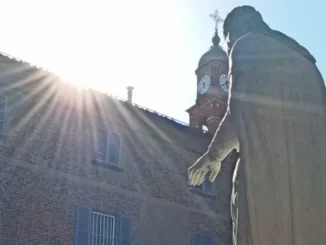 Madonna dei fiori, don Ferrero parla di un progetto in Africa, ultimi giorni di rosario