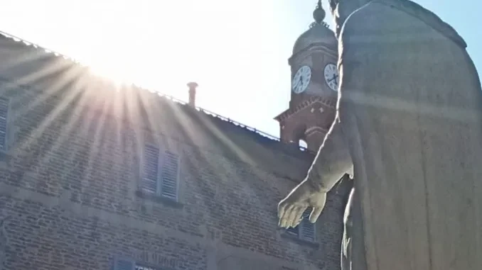 Madonna dei fiori, don Ferrero parla di un progetto in Africa, ultimi giorni di rosario