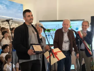 Salone del libro per ragazzi a Bra: consegnato a Mohammed Timraz il premio Beppe Manassero