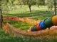 Per i bambini c'è un nuovo scivolo nel parco di San Cassiano 1