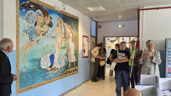 Novità all'istituto Piera Cillario Ferrero: inaugurata la mostra d'arte e il laboratorio di informatica intitolato a Lavelli
