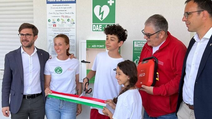 Installato il defibrillatore presso il circolo Acli del Mussotto d&rsquo;Alba