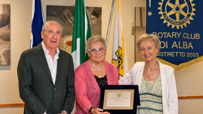 Orsola Bonino riceve il Premio Rotary Alba 2026: un riconoscimento a una vita dedicata agli altri