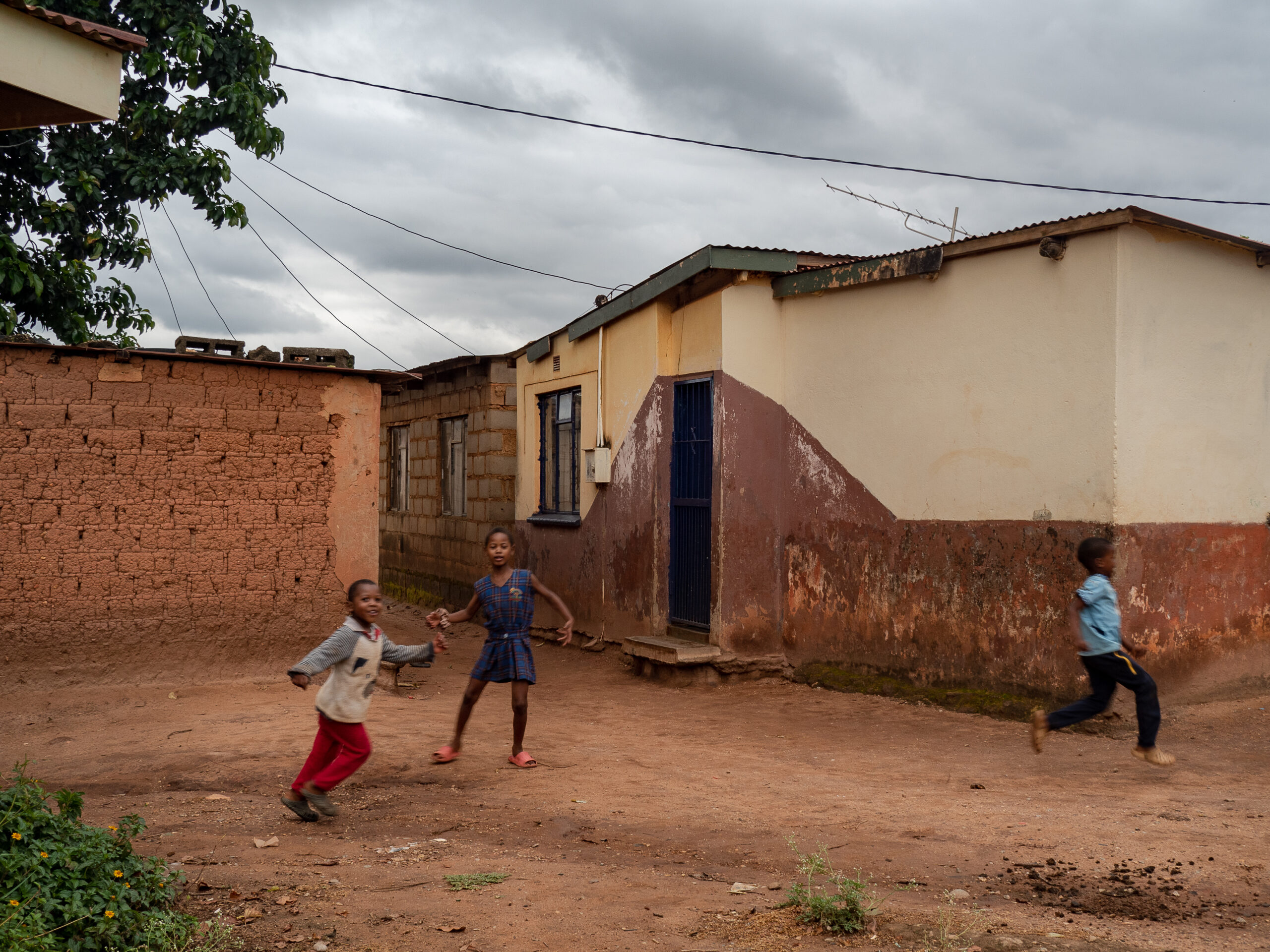 IL REPORTAGE / In Eswatini per evitare la strada c&rsquo;&egrave; solo l&rsquo;asilo. Il viaggio di Elisa Pira in Africa