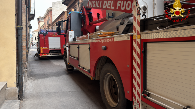 Incendio in un alloggio a Nizza Monferrato: una vittima