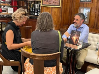 Al caffè Converso di Bra il dialogo tra Francesco Testa e i lettori per la rassegna Evasioni letterarie 2