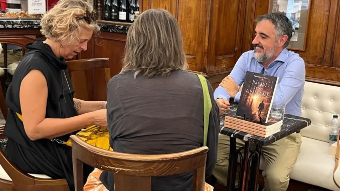 Al caff&egrave; Converso di Bra il dialogo tra Francesco Testa e i lettori per la rassegna Evasioni letterarie 2