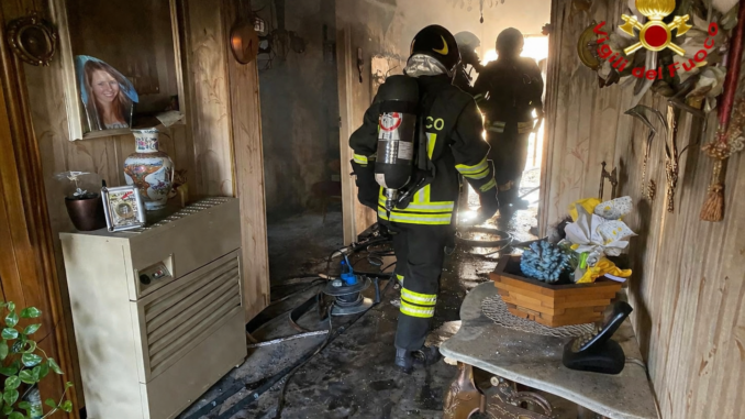 Incendio in un'abitazione a Nizza Monferrato: anziana salvata dai Vigili del fuoco 1