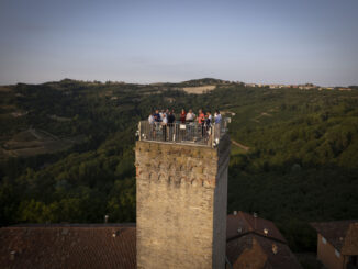ITINERARI / Un giro tra le diciannove Turris di Alba e Roero