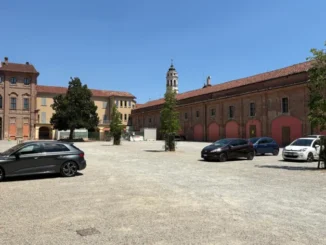 Bra / Il futuro del parcheggio della scuola Montalcini sarà deciso dalla collettività 1