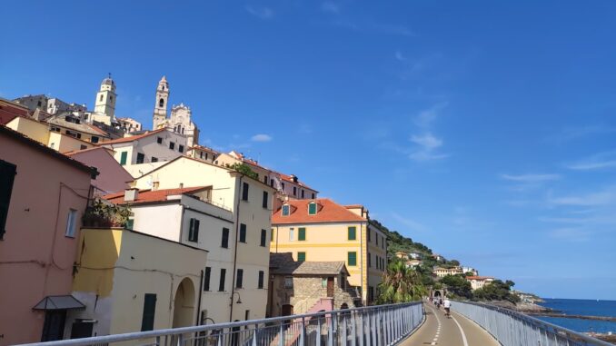 ITINERARI - La ciclabile del Ponente ligure sui vecchi binari 1