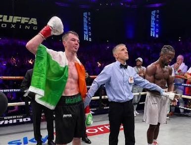 Boxe: McKenna spegne il sogno mondiale di Oliha