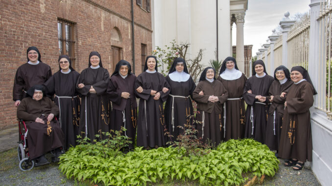 A Bra si celebra Santa Chiara: due giorni tra la suggestione del Transito e la gioia della festa