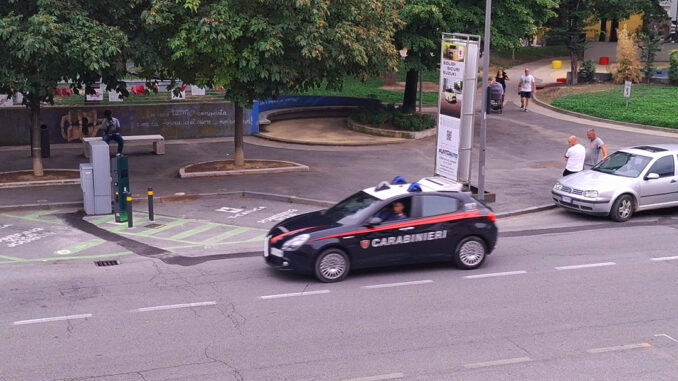 Alba, controlli dei Carabinieri in corso Piave dopo le segnalazioni