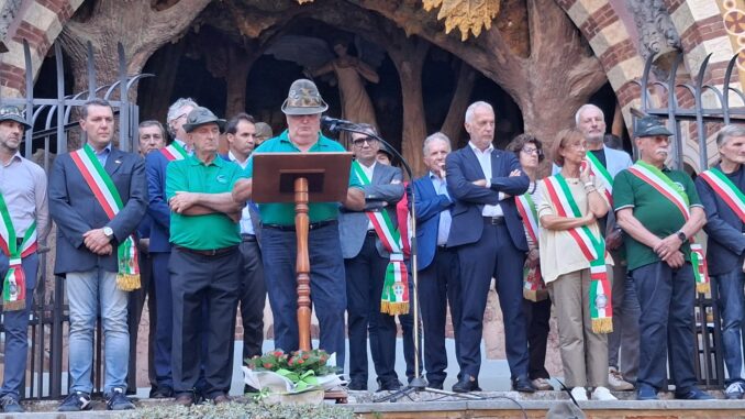 Mont&agrave; celebra i 70 anni della Croce Luminosa