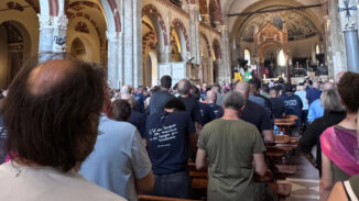 Oggi l'ultimo saluto a don Antonio Mazzi: Sant'Ambrogio gremita per i funerali 1