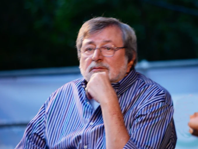 È morto Francesco Guccini, aveva 86 anni. Il ricordo