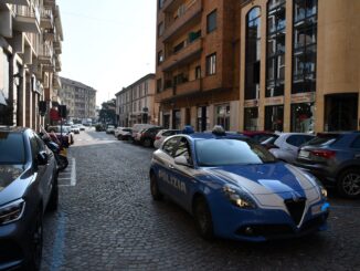 Asti, controlli straordinari della Polizia: identificate oltre 240 persone