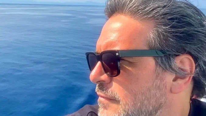Si tuffa nel mare agitato per soccorrere alcuni ragazzi, muore il 48enne albese Paolo Allasia