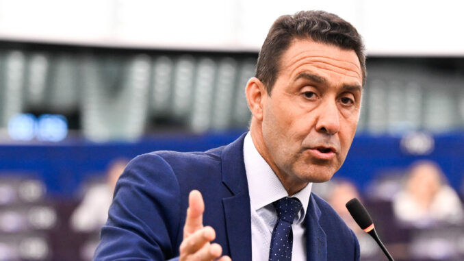 Convegno con Vannacci: il Silp chiede la revoca dell’aggiornamento 1