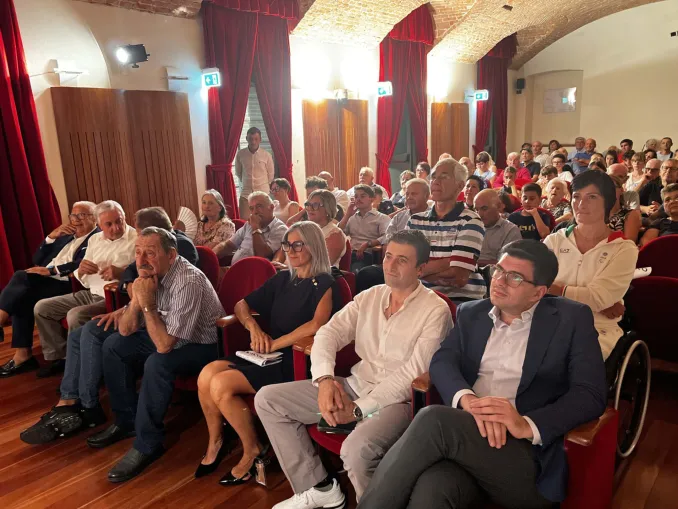 Dogliani assegna a Daniela Allaria e Giuliana Turra il premio Schi-na cinà