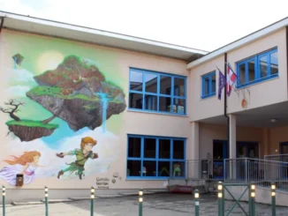Lavori davanti alla scuola Coppino, niente sosta in via Fratelli Ambrogio ad Alba