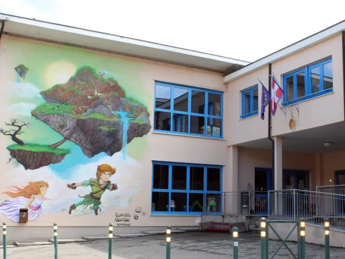 Lavori davanti alla scuola Coppino, niente sosta in via Fratelli Ambrogio ad Alba