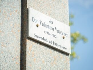 Alba dedica una via a don Valentino Vaccaneo