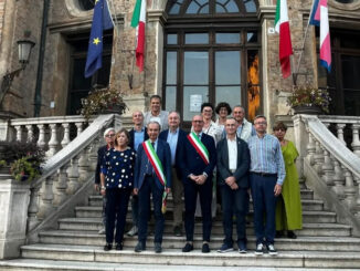Bra e Gualdo Tadino, 15 anni di amicizia: un legame speciale celebrato nella sala consiliare