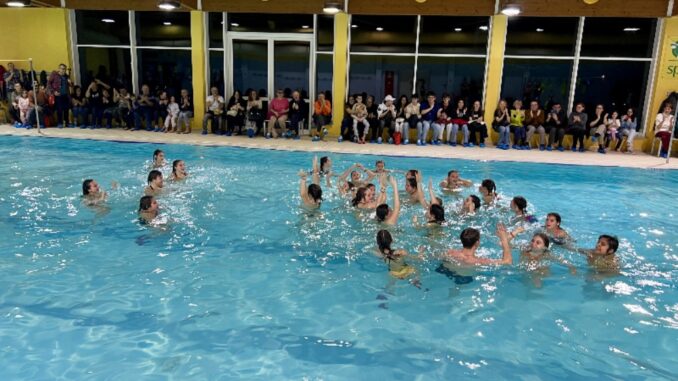 Dopo i lavori in estate attività a pieno ritmo per la piscina di Montà