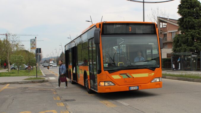 Alba: autobus straordinari per i cimiteri di via Ognissanti e Mussotto 3