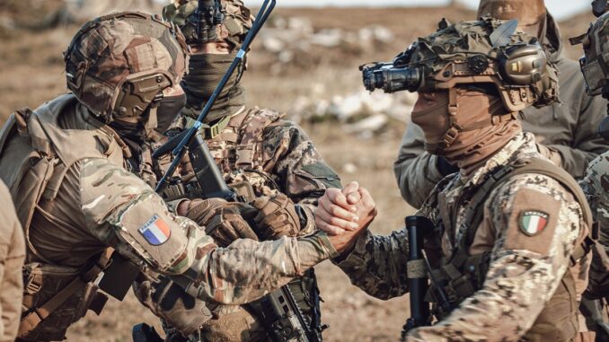 Nel Cuneese un'esercitazione con 120 militari italiani e francesi