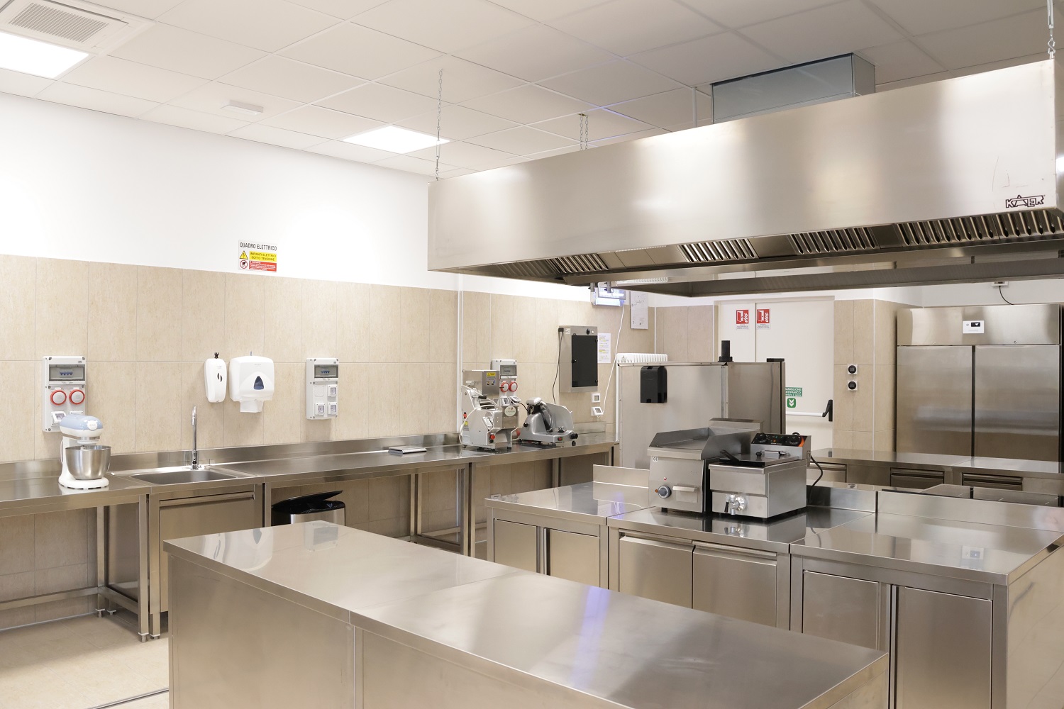Asti/Agliano Terme: inaugurata la cucina 3 della scuola alberghiera 1