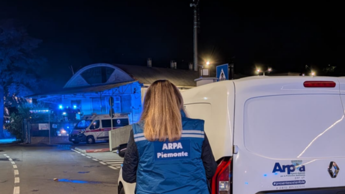Arpa sull'incendio in via San Rocco: monossido sotto la soglia di pericolo, ulteriori accertamenti per escludere amianto