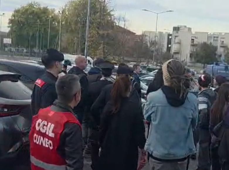 Alba: nessuna criticità al corteo contro il caporalato, tensioni in zona H sedate dalle Forze dell'ordine 2