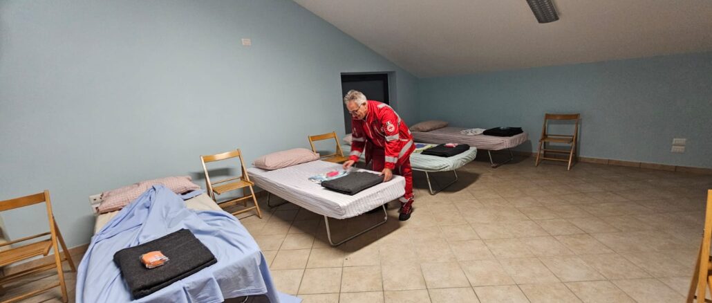Emergenza senza fissa dimora: la Caritas chiede di aprire da domani il dormitorio in via Ognissanti
