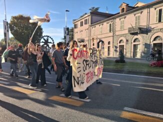 È partito il corteo del collettivo Mononoke contro lo sfruttamento lavorativo 3