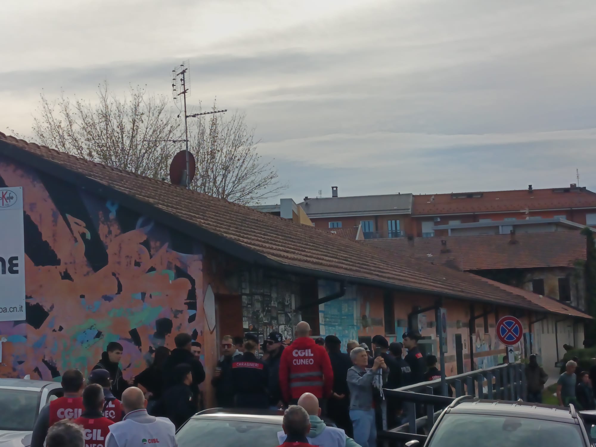 Alba: nessuna criticità al corteo contro il caporalato, tensioni in zona H sedate dalle Forze dell'ordine 1