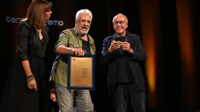 Premio Tenco 2026: la canzone d’autore accende le coscienze