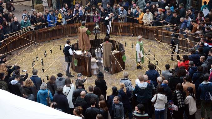 Ad Alba &egrave; il fine settimana del Baccanale: si mangia e ci si diverte con i borghi