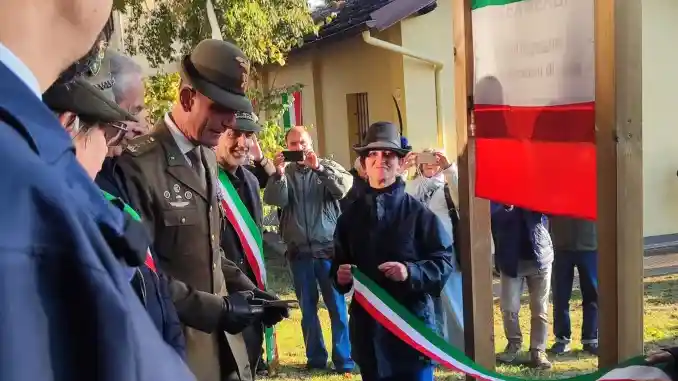 ​Bra celebra le Penne nere: inaugurata l'area verde dedicata agli Alpini impegnati nelle missioni di pace 2