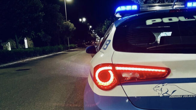 Asti, fuga a folle velocità per le vie della città: denunciato